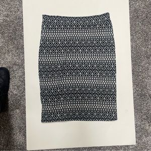 Pixley knee length skirt size L